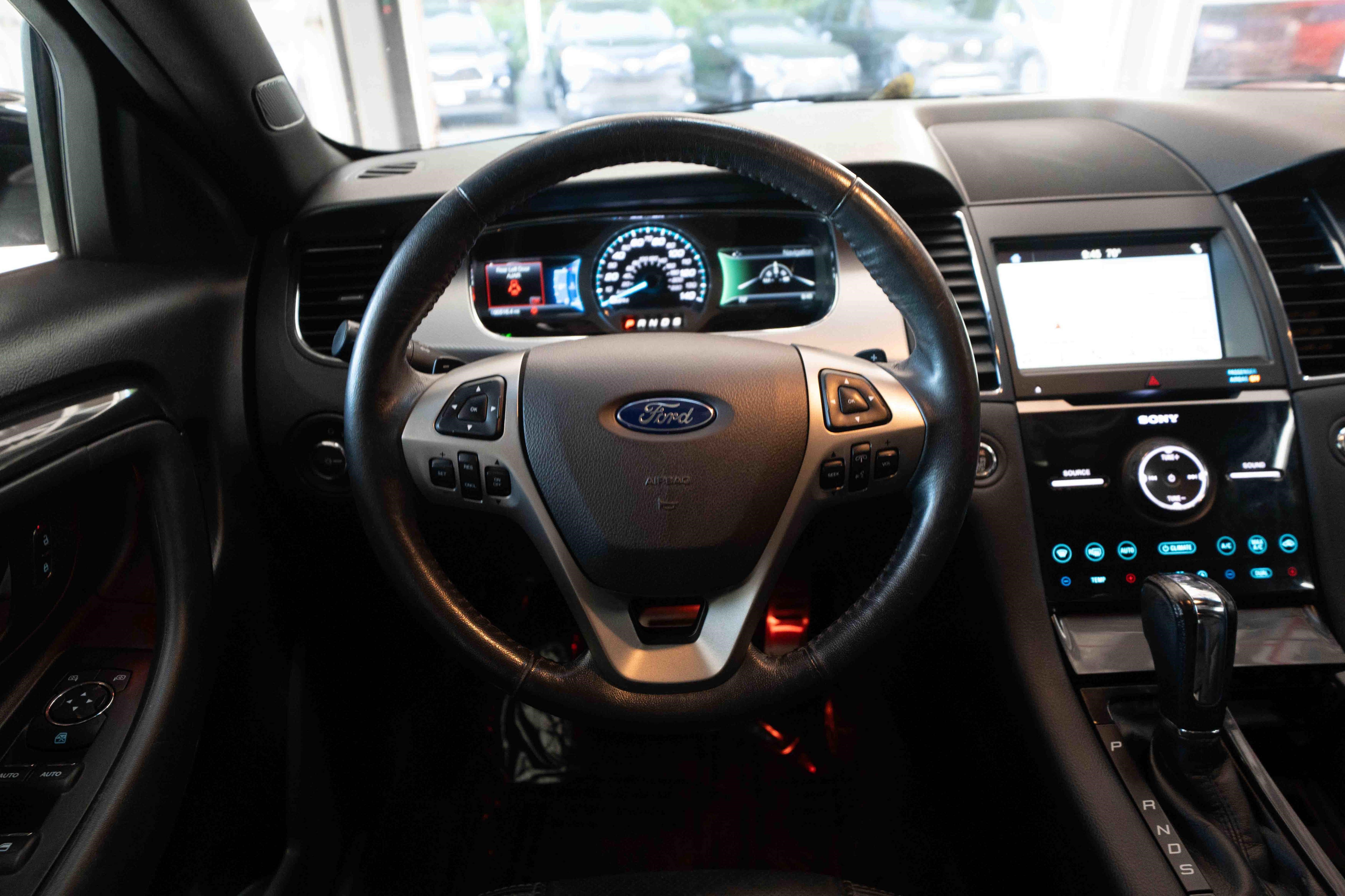 Used 2018 Ford Taurus SHO AWD/4WD image 20