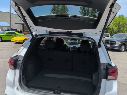 Used 2024 Chevrolet Equinox LT AWD/4WD image 15