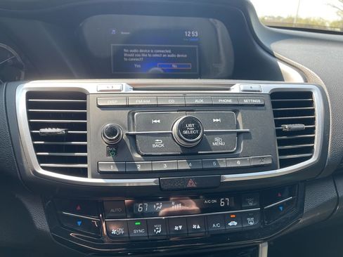 Used 2017 Honda Accord LX image 12
