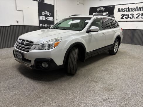 Used 2013 Subaru Outback 3.6R Limited AWD/4WD image 6