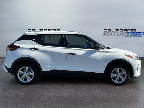 Used 2024 Nissan Kicks S FWD image 4