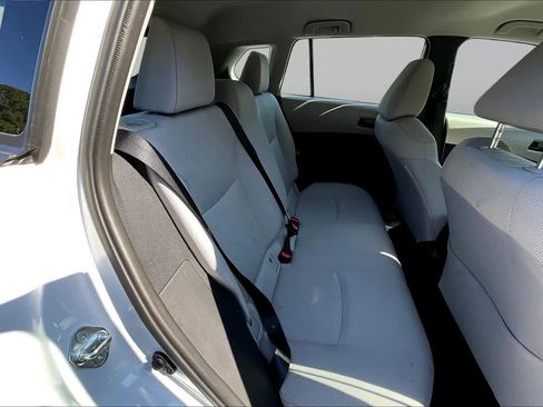Used 2026 Toyota Corolla Cross L FWD image 21