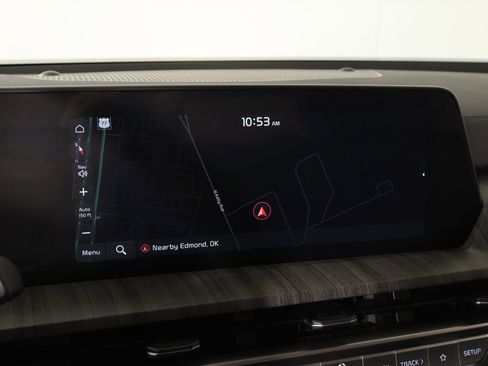 Used 2024 Kia Telluride EX w/ EX Captain's Chair Package FWD image 7