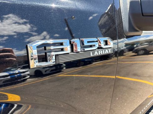 Used 2019 Ford F150 Lariat w/ Equipment Group 502A Luxury AWD/4WD image 28