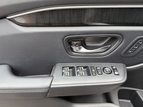 Used 2023 Honda Pilot Elite image 13