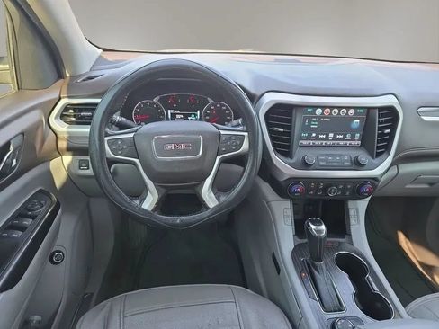 Used 2017 GMC Acadia SLT FWD image 13