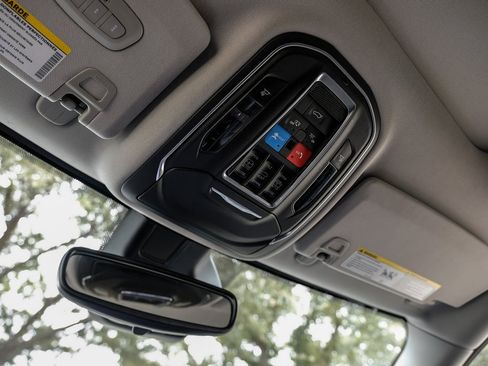 Used 2023 Jeep Grand Cherokee L Limited image 31