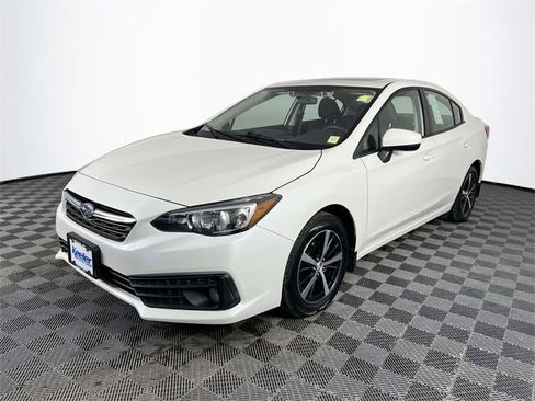 Used 2020 Subaru Impreza Premium image 2