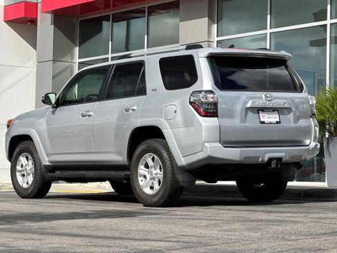 Certified 2019 Toyota 4Runner SR5 Premium image 8
