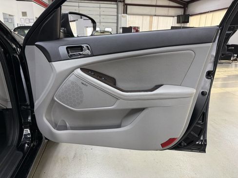 Used 2013 Kia Optima EX w/ Premium Pkg image 16