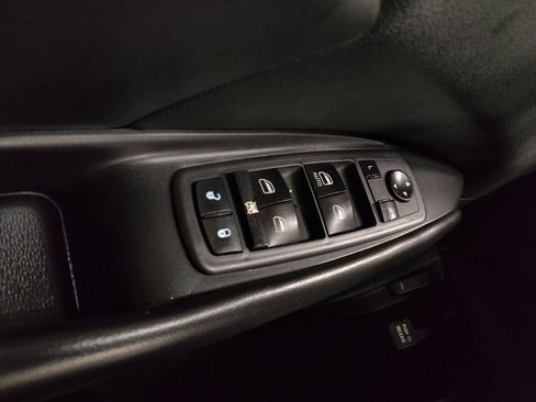 Used 2019 Dodge Journey SE w/ Premium Group image 27