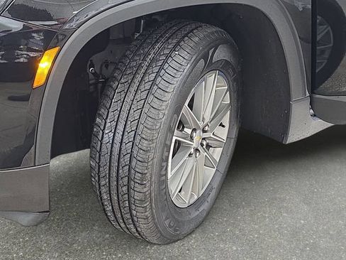 Used 2023 Chevrolet Traverse LT AWD/4WD image 31