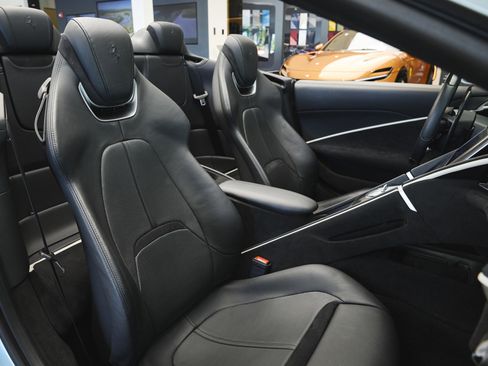 Used 2024 Ferrari Roma Spider RWD image 46