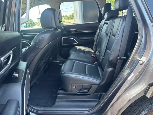 Used 2023 Kia Telluride LX FWD image 16