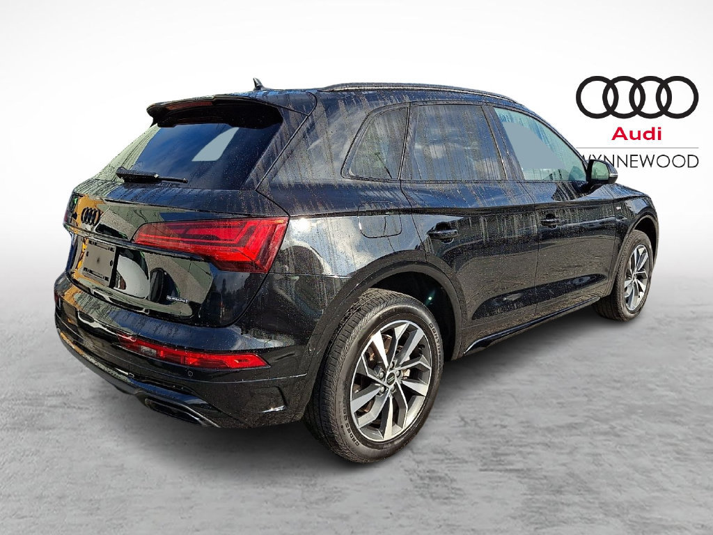 Used 2024 Audi Q5 2.0T Premium w/ Summer of Audi Package AWD/4WD image 6