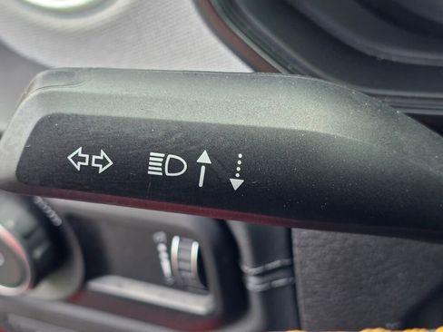 Used 2024 Jeep Wrangler Unlimited Sahara image 29