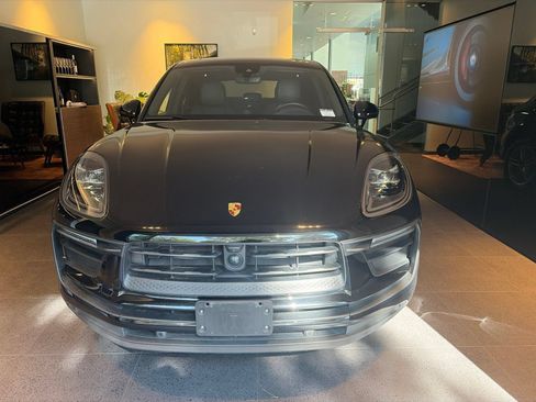 Certified 2023 Porsche Macan Turbo AWD/4WD image 1