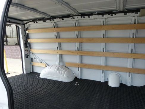 Used 2024 Chevrolet Express 2500 w/ Driver Convenience Package image 18