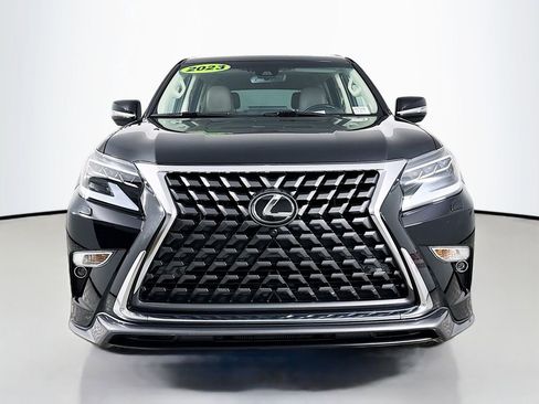 Used 2023 Lexus GX 460 Luxury image 2