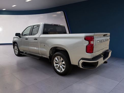 Used 2021 Chevrolet Silverado 1500 Custom image 3