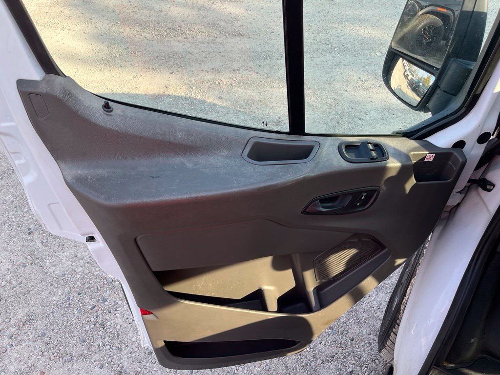 Used 2020 Ford Transit 250 Low Roof RWD image 19