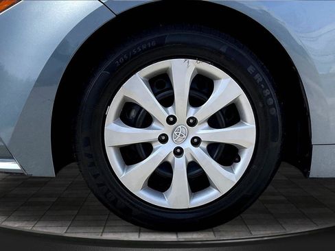 Used 2023 Toyota Corolla LE FWD image 9