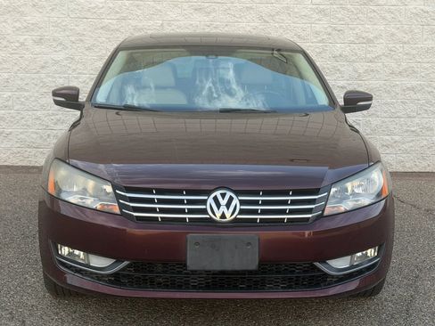 Used 2014 Volkswagen Passat TDI SEL Premium FWD image 2