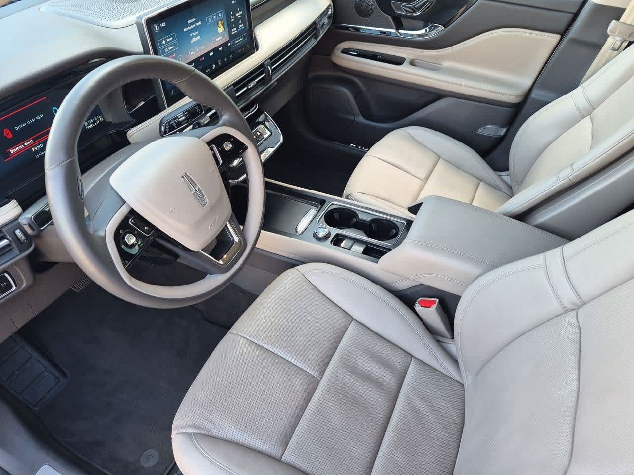 Used 2023 Lincoln Corsair Grand Touring w/ Equipment Group 301A AWD/4WD image 2