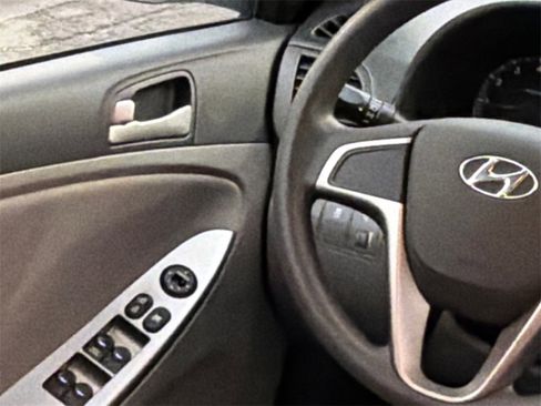 Used 2017 Hyundai Accent SE image 16