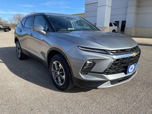 Used 2025 Chevrolet Blazer LT image 7