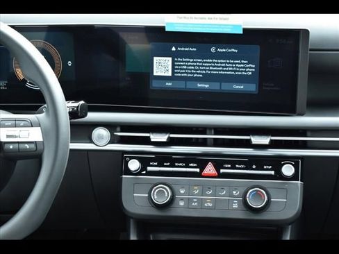 Certified 2025 Hyundai Santa Cruz SE FWD image 13