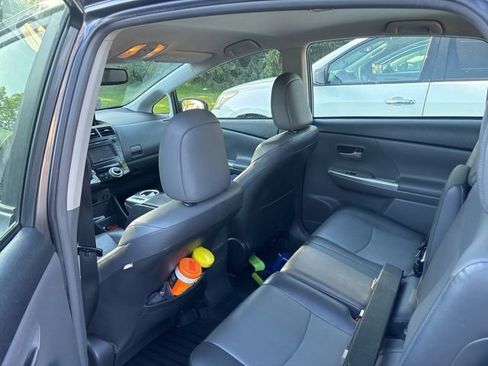 Used 2012 Toyota Prius V Five FWD image 13