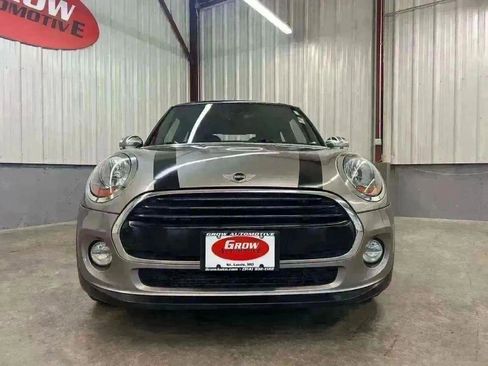 Used 2017 MINI Cooper 2-Door Hardtop image 8