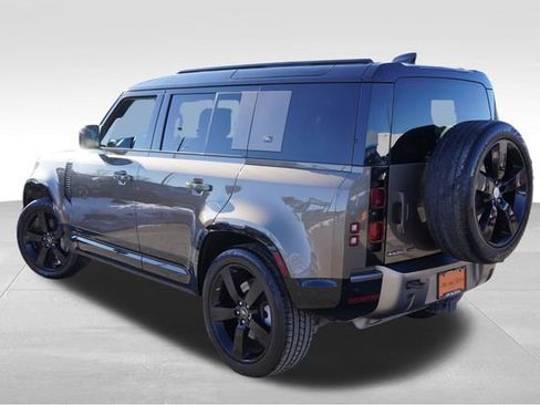 Used 2021 Land Rover Defender 110 X-Dynamic HSE image 7