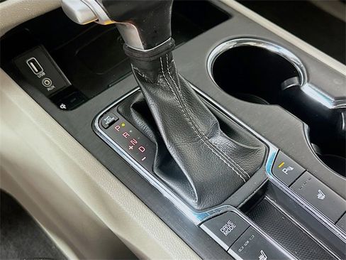 Used 2020 Kia Sedona EX image 16