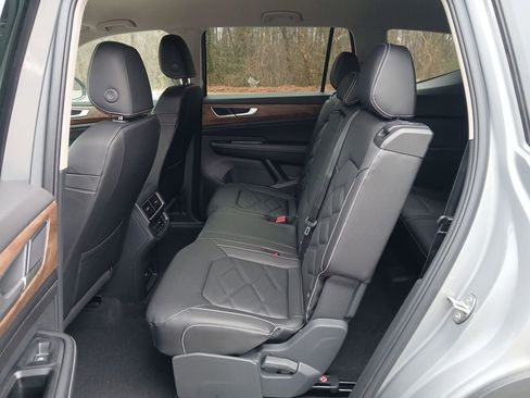 New 2026 Volkswagen Atlas SE FWD image 23