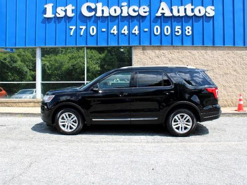 Used 2018 Ford Explorer XLT w/ Equipment Group 201A image 8