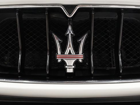 Used 2018 Maserati GranTurismo Sport image 74