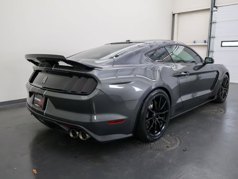 Used 2017 Ford Mustang Shelby GT350 w/ Electronics Package RWD image 3