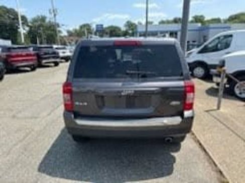 Used 2016 Jeep Patriot High Altitude AWD/4WD image 27