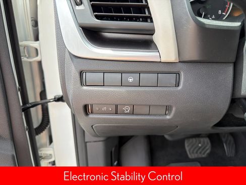 Certified 2023 Nissan Rogue SV FWD image 19
