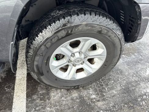 Used 2021 Toyota 4Runner SR5 Premium image 9