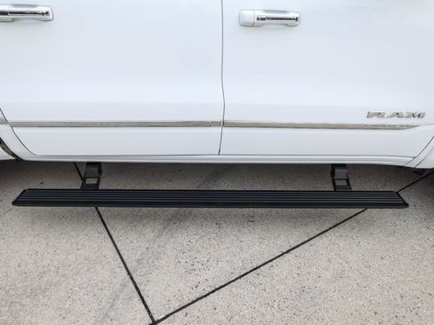 Used 2020 RAM 1500 Limited image 5