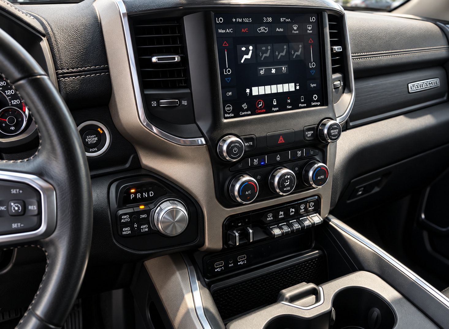 Used 2019 RAM 1500 Laramie AWD/4WD image 9