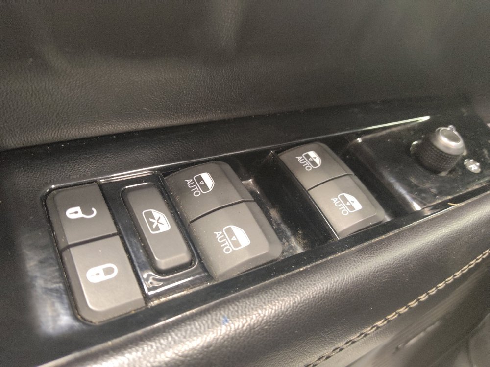 Used 2022 Jeep Wagoneer Series III AWD/4WD image 27