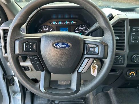 Used 2022 Ford F250 XL w/ Power Equipment Group image 11