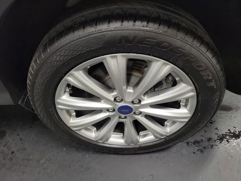 Used 2018 Ford Escape Titanium image 11