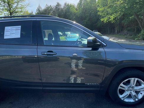 Used 2019 GMC Terrain SLE w/ Driver Convenience Package AWD/4WD image 11