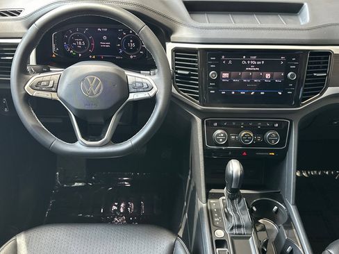 Used 2023 Volkswagen Atlas SE w/ Panoramic Sunroof Package FWD image 14