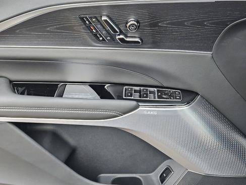 New 2026 Cadillac Lyriq Premium Luxury image 16